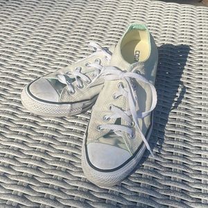 Low top Converse All Star size 7.5
